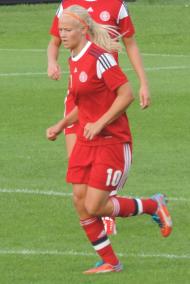 Pernille Harder (footballer)